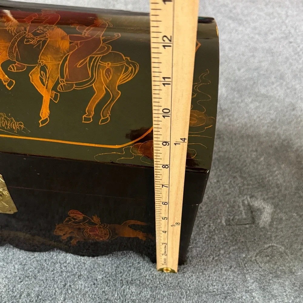 Vintage Japanese Chinese Lacquer Jewelry Box‎ Horse Scene Brass Lock